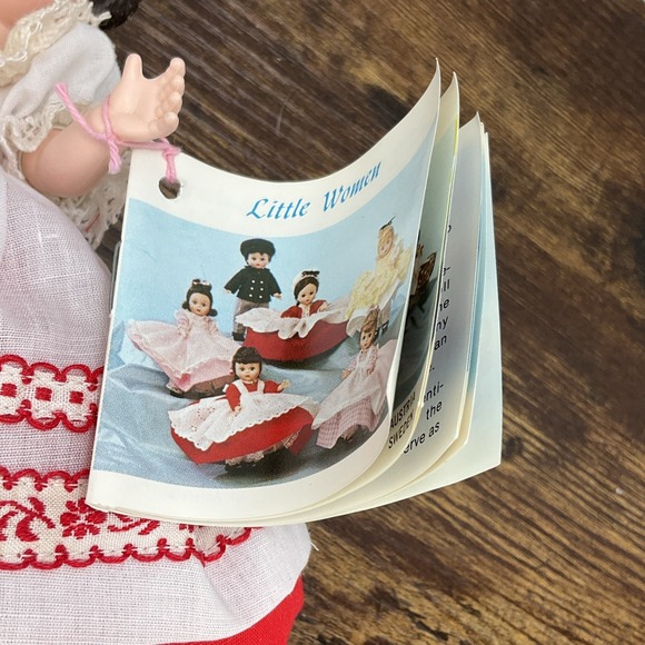 Vintage 1980's MADAME ALEXANDER Sleepy Eyes # 574 RUSSIA - Picture 4 of 4